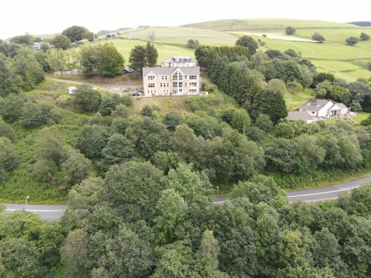 Rowan House Bed Breakfast Main House & Self Contained Self Catering Apartment Cymmer Exterior foto